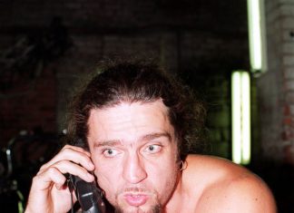 Стратегический запас золотых батонов и унитазов взят под усиленную охрану