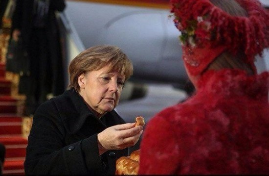 Анжела Меркель ест впервые за неделю на гостеприимной белорусской земле