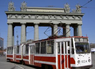 Петербургские активисты требуют дать студентам бесплатный проезд