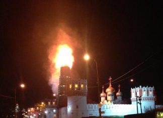 Сатанисты с разрешения Франсуа Олланда подожгли собор Парижской Богоматери