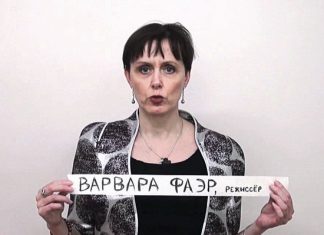 За царя-карлика, конечно, обидно