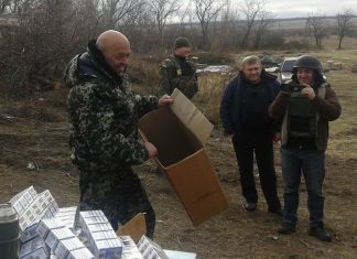 Жители Донбасса подвергаются издевательствам от негров в очередях за гуманитарной помощью