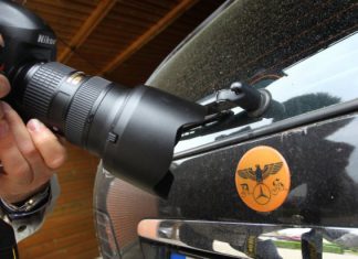 Скобари отобрали еду у немецких автоспортсменов