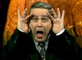 Вову натягивают, кому не лень )))