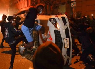 Леваки распустили полицейский департамент в США