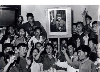 Культ манго и Мао