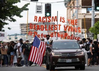 “Автономная зона” в Сиэтле начала строительство коммунизма с анальным уклоном