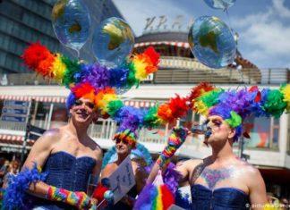 Россия-2035. Охота на геев.