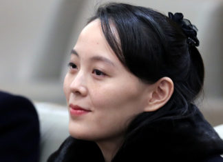 ПИЗДОГЛАЗАЯ СЕСТРИЧКА ЛЮТУЭ