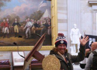 Трампуся больше не Твиттеруся: У СКОРПИОНА ВЫРВАЛИ ЖАЛО Сперли трибуну Вашингтонского Обкома