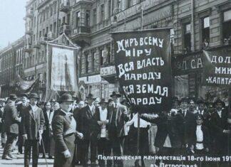 ЧАЙ, КОФЕ И АВТОМАТЫ: Одевайтесь тепло, берите зонтики, чай, кофе, хорошее настроение и друзей.» Ваш Дональд Трамп