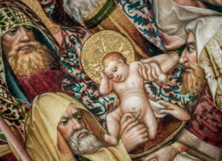 Сегодня главное христианское торжество года