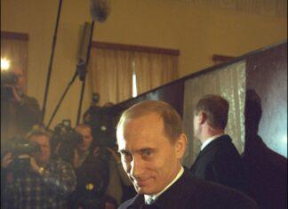 Путин голосует на президентских выборах, 2000 год, Москва