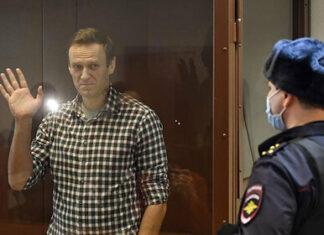 ВЫТИРАН, которого так яростно защищали патриоты Расиюшки, получил хуем по лбу.