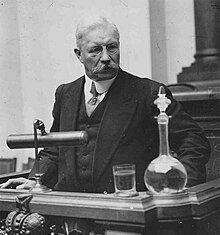 Преданья старины глубокой…